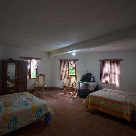 Hostal Checruz, Todos Santos Cuchumatan 우에우에테낭고 외부 사진